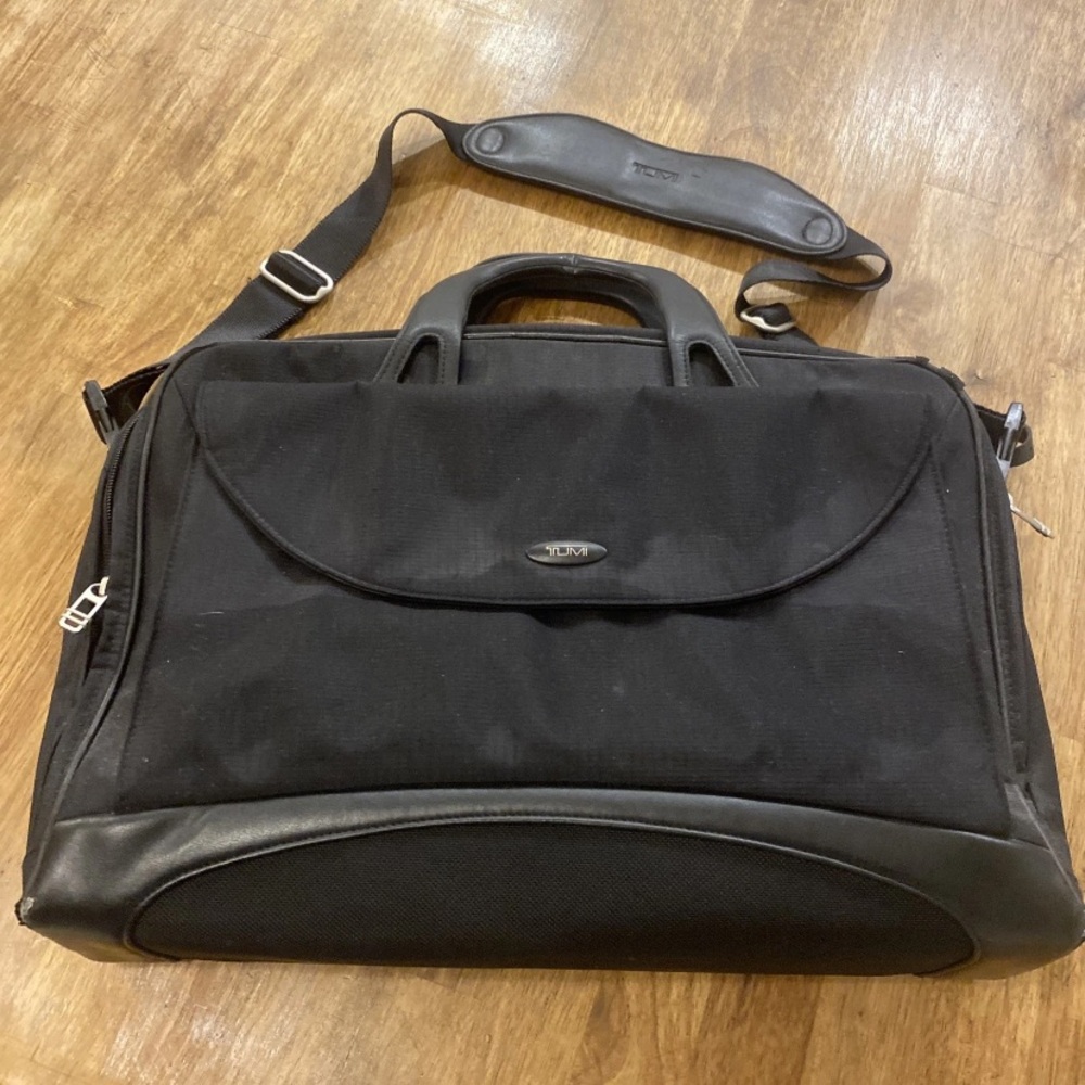 Tumi Classic Black Men's Briefcase